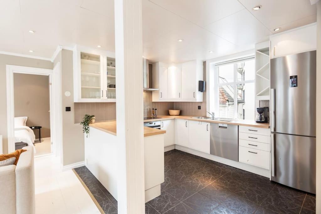 New! Modern Top Floor Apartment In Historic Area! Μπέργκεν Εξωτερικό φωτογραφία